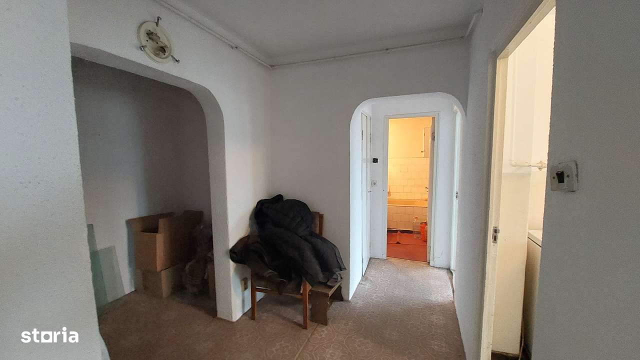 Bdul Traian / Zona Peny apartament 2 camere decomandat-0