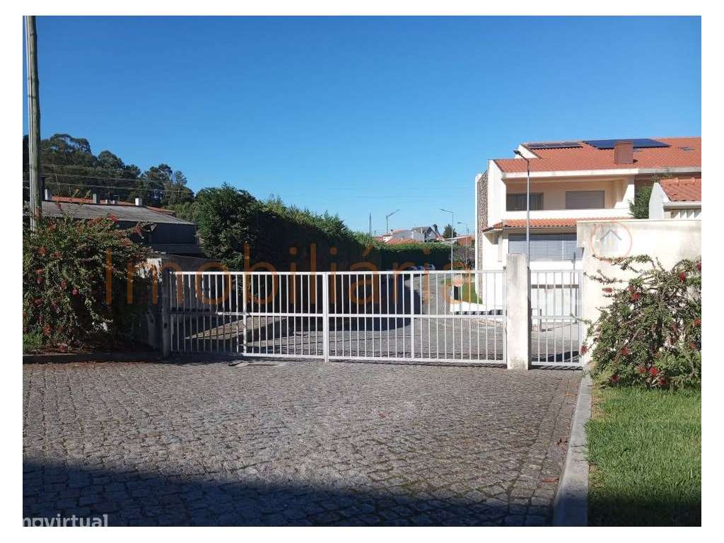 **Moradia T3 em Famalicão - Oportunidade Única!**-27