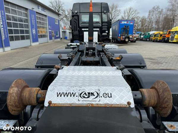 MAN TGS 35.500 8x2-4 EURO6 HAKOWIEC EURO-LIFT - 11