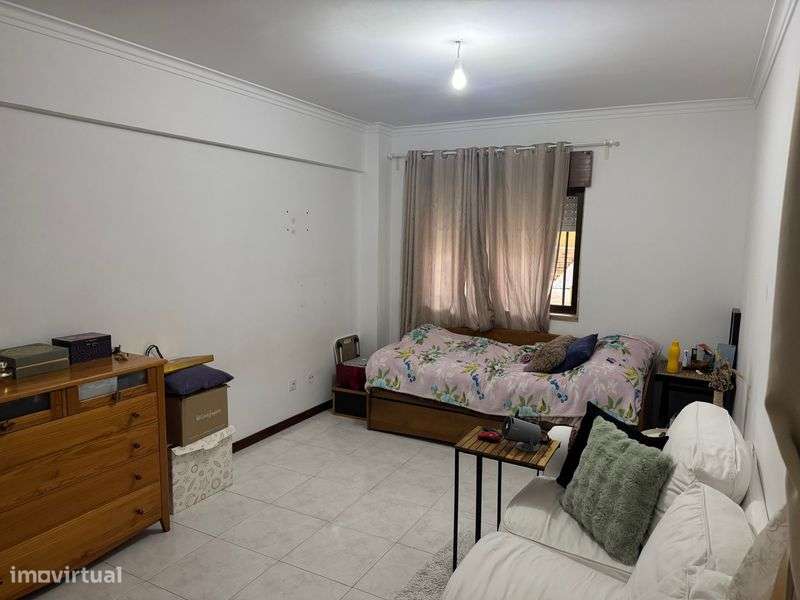 Apartamento T0 na Tapada das Mercês - Grande imagem: 5/8