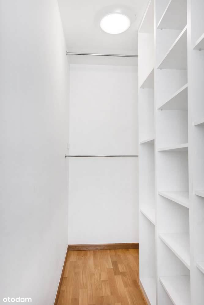 Biały dom czeka na skraju Piaseczna i Józefosławia-9