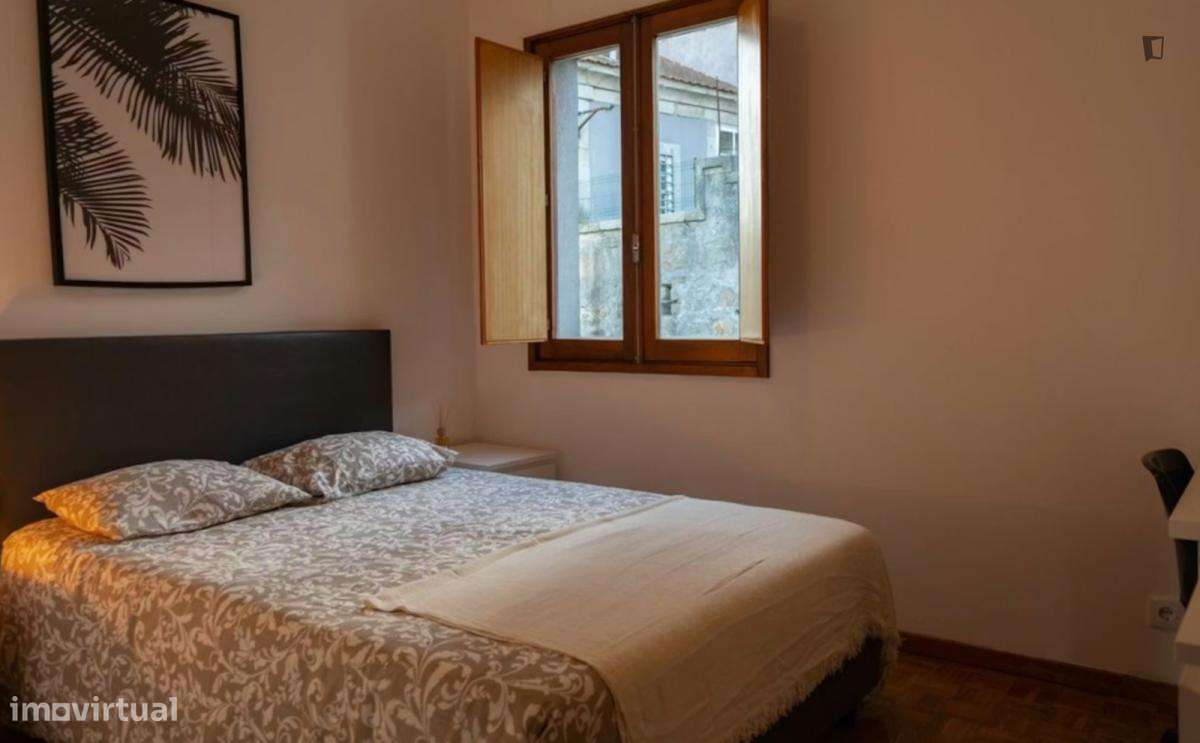 Quarto - localizado em Massarelos Porto - Grande imagem: 2/10