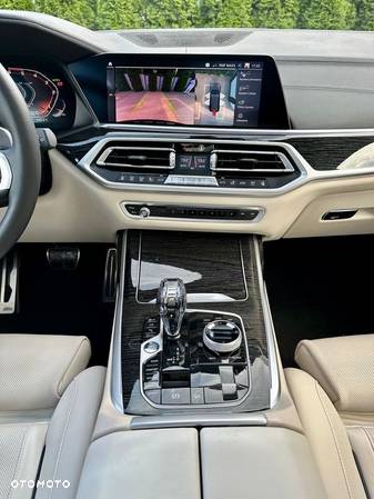 BMW X7 M50d - 34