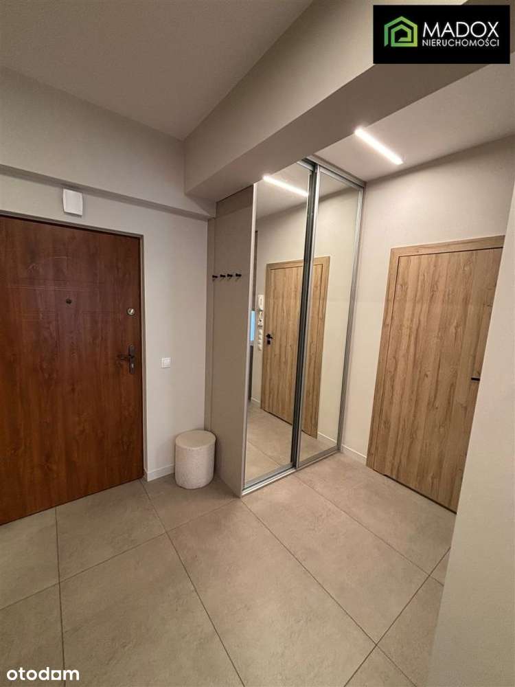 Komfortowe M-3 z dużym tarasem, blok z 2009 roku-9