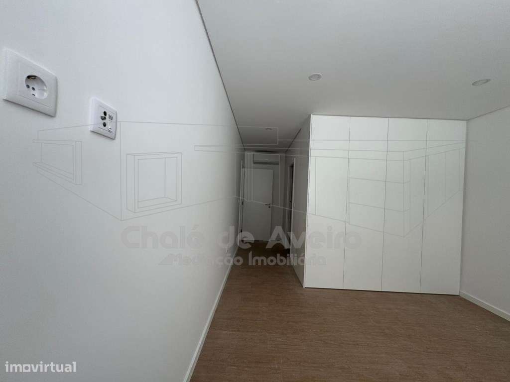 Apartamento T2 com Terraço Privativo e Aparcamento em Esgueira | Av...-9