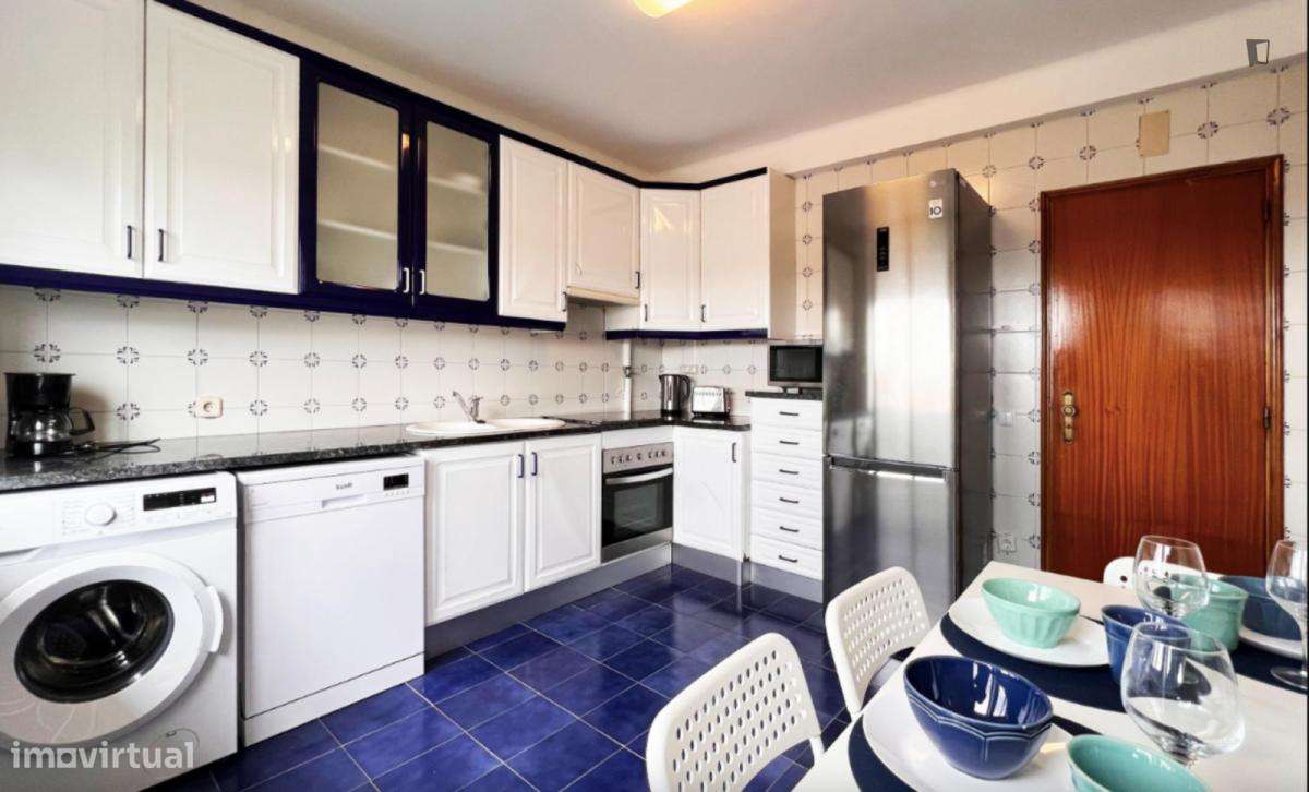 Quarto - localizado em Casal do Bispo Coimbra - Grande imagem: 5/10