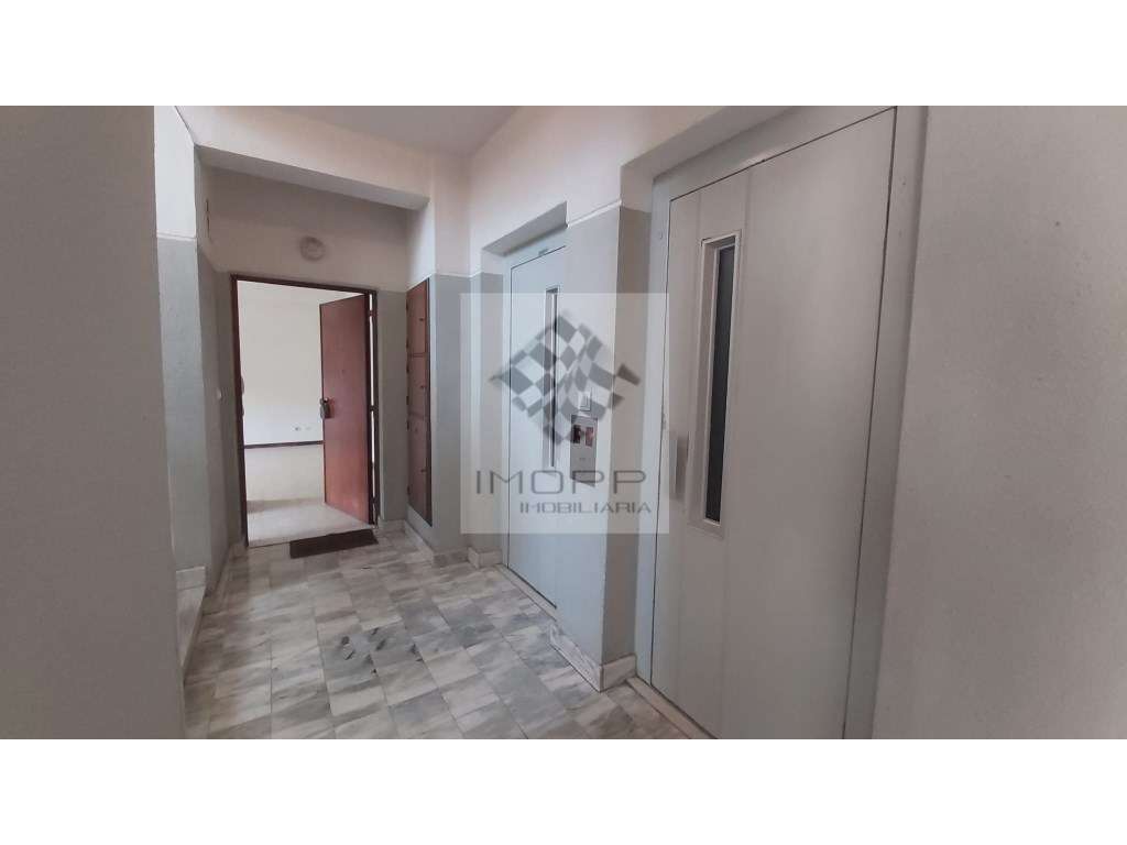 T3 no Centro de Loures - Grande imagem: 2/19