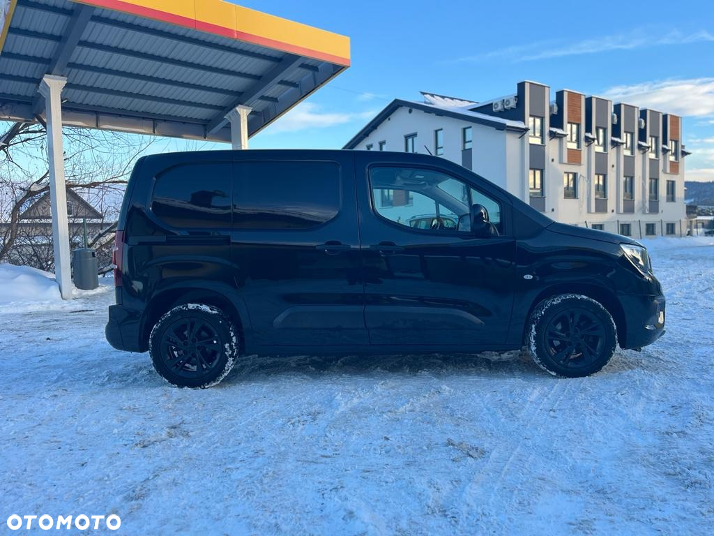 Opel COMBO - 23