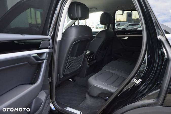 Volkswagen Touareg 3.0 V6 TDI 4Motion Elegance - 17