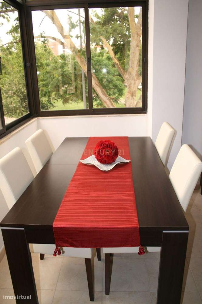Apartamento T2 mobilado em Amora, Seixal - Oportunidade Única!-10