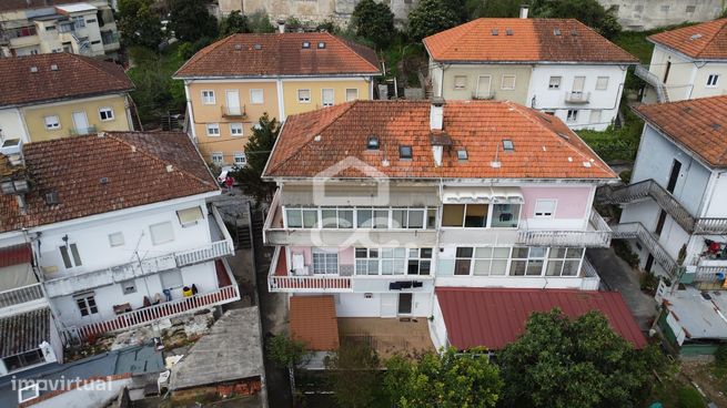 Apartamento T3 com terraço e arrumos em Eiras.-12