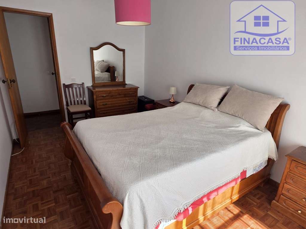 Apartamento T4 com boas áreas e excelente localização - Montalvão(S...-12