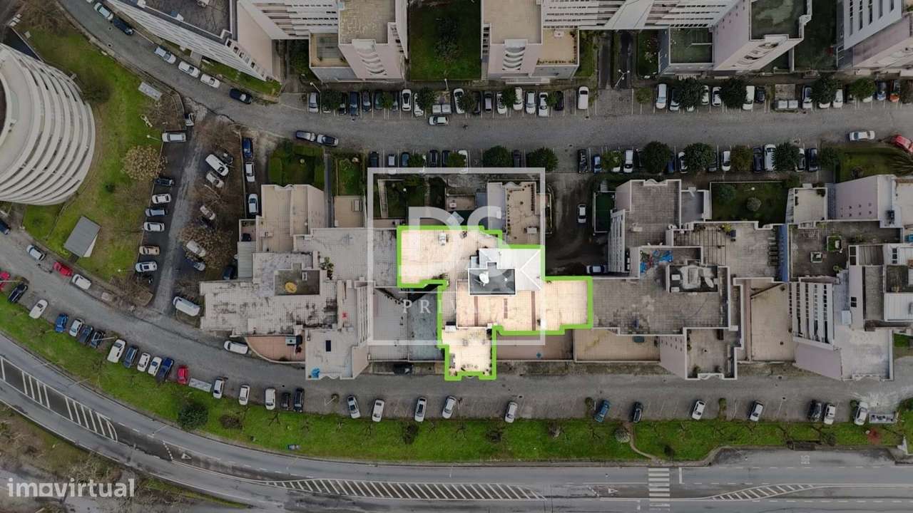 (PT) Penthouse T4 Duplex com Elevador Privado e Terraços Únicos | Brag - Grande imagem: 3/44