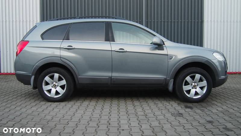 Chevrolet Captiva 2.4 2WD 7 Sitzer LS Family Edition - 26