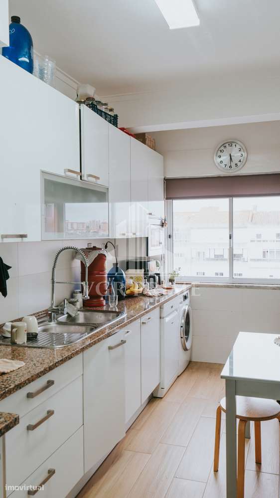 Apartamento T3 na Rua João Pinto Ribeiro, Venteira-9