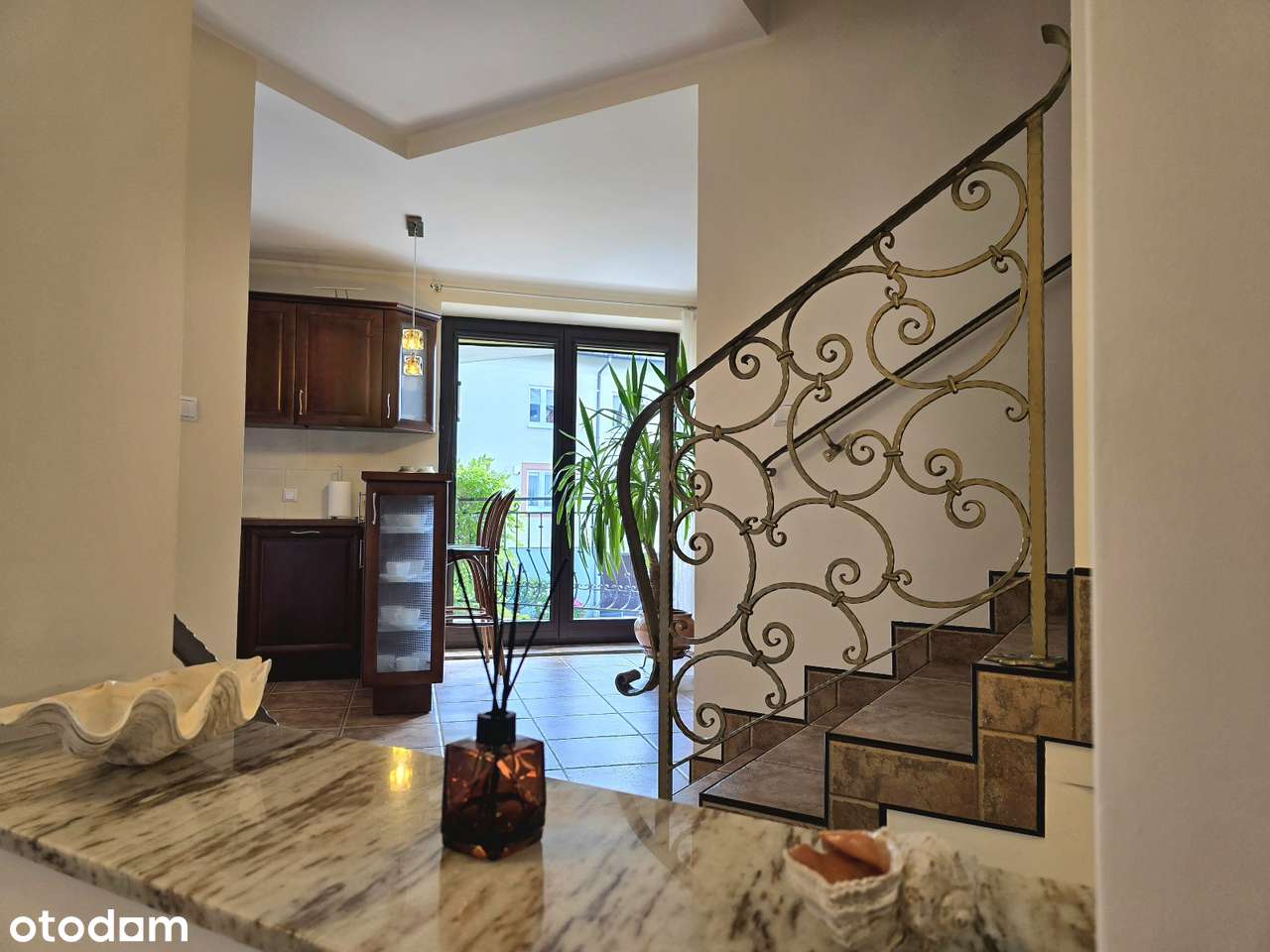 Solidny dom z uroczym ogrodem na Dąbrowie, ul. Słonecznikowa-9