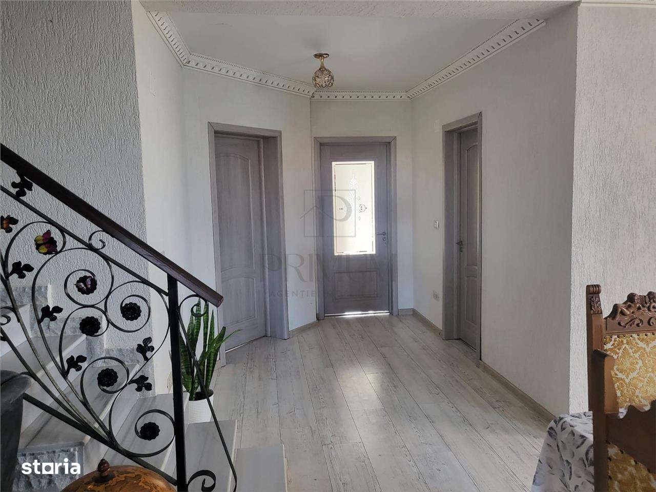 Duplex pe parter - mansarda amenajata - zona buna - Imagine principală: 4/11