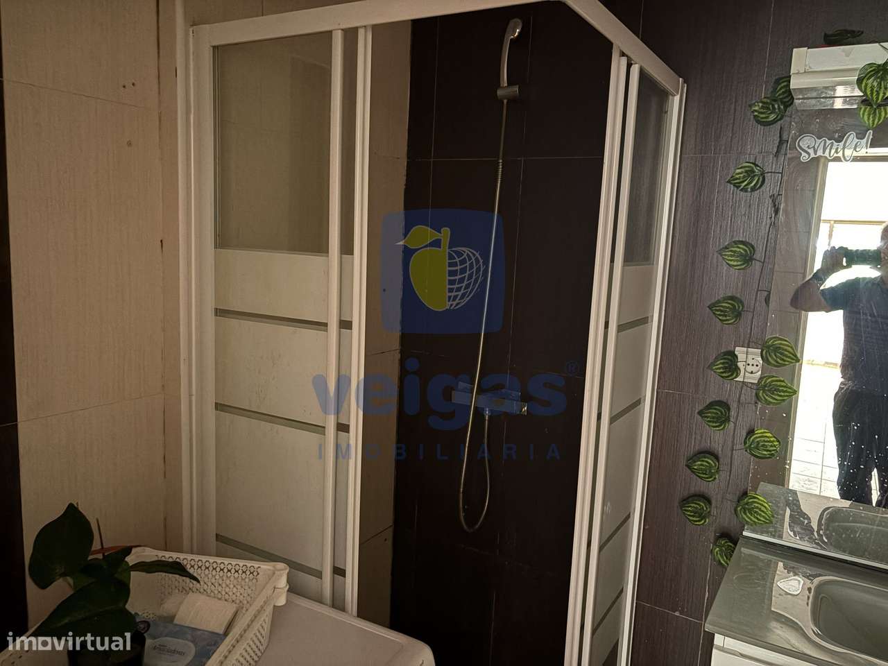 Atelier / Estúdio transformado em T1 no centro da Agualva-11