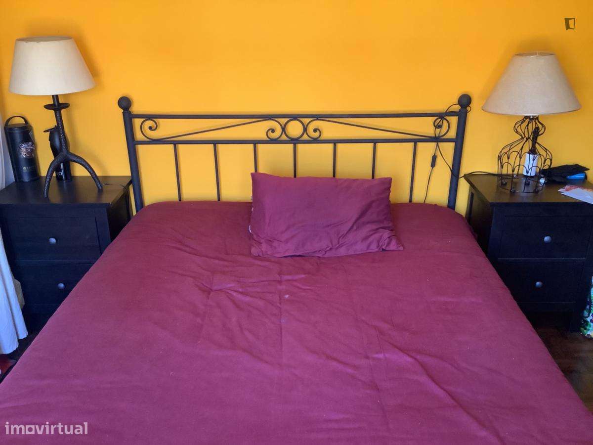 Quarto - localizado em Oeiras Lisbon - Grande imagem: 2/5