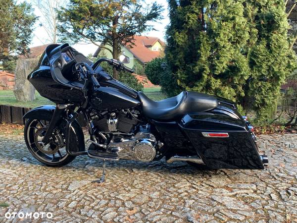 Harley-Davidson Touring Road Glide - 22