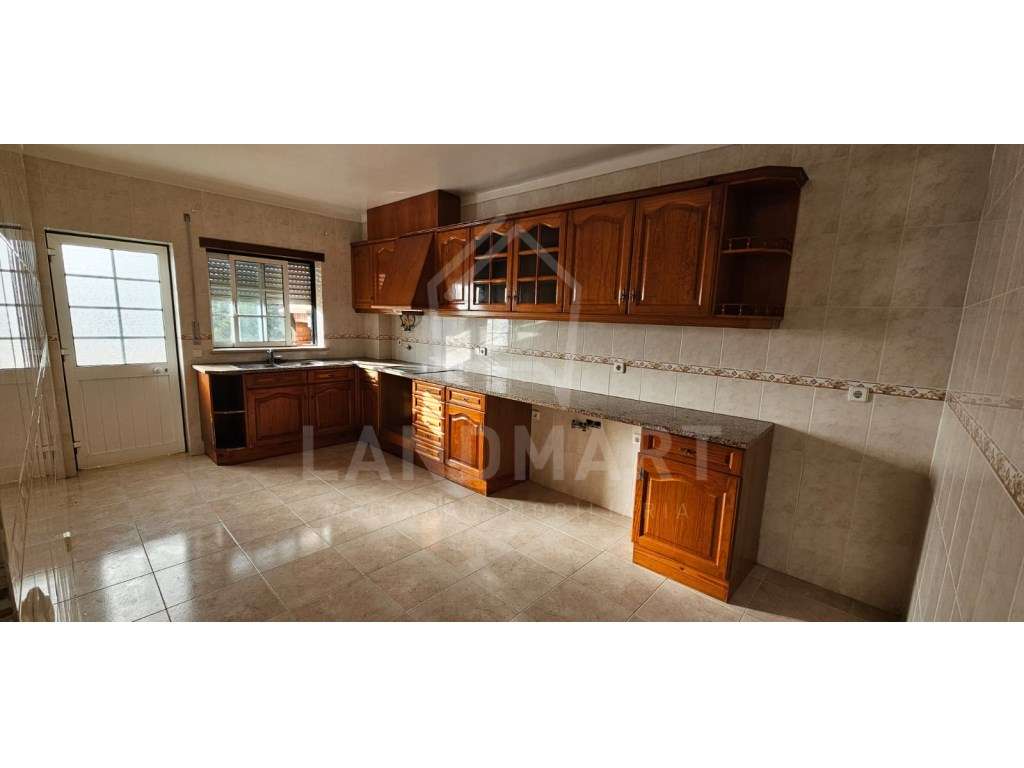 Apartamento T3 - Centro de Turquel - Grande imagem: 3/18