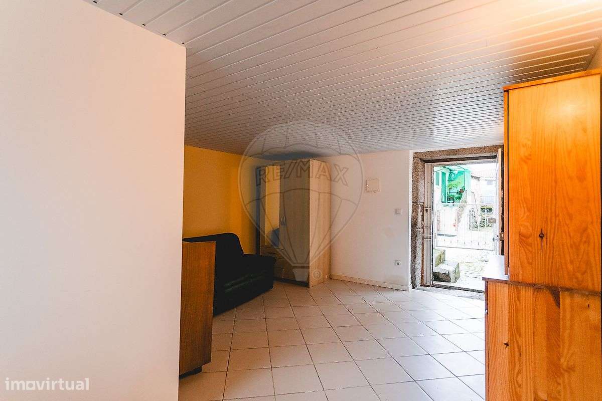 Moradia T2 para venda-10