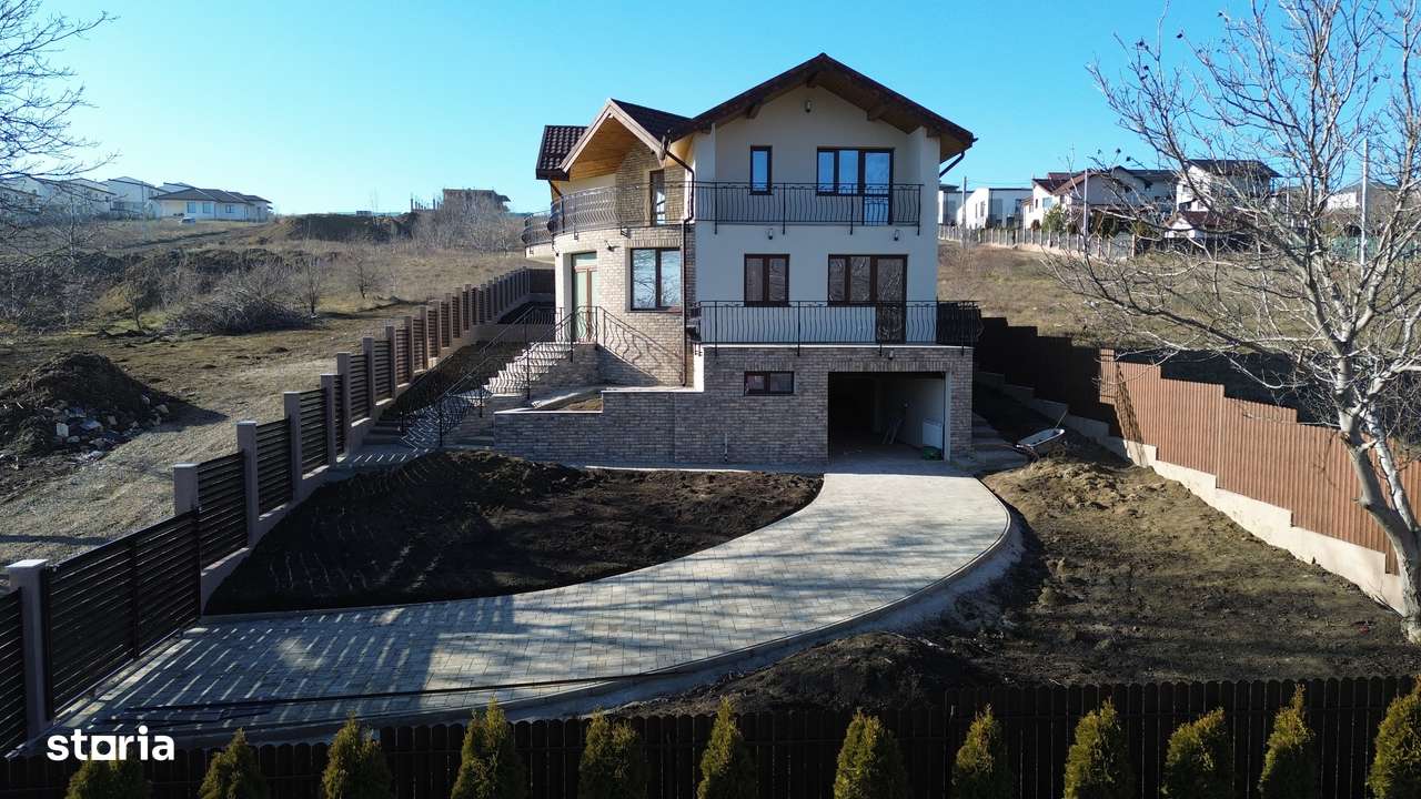 Casă individuală cu garaj, beci, parter si etaj - Imagine principală: 1/15