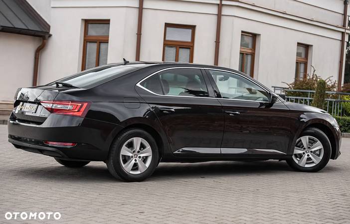 Skoda Superb 1.6 TDI DSG Ambition - 14