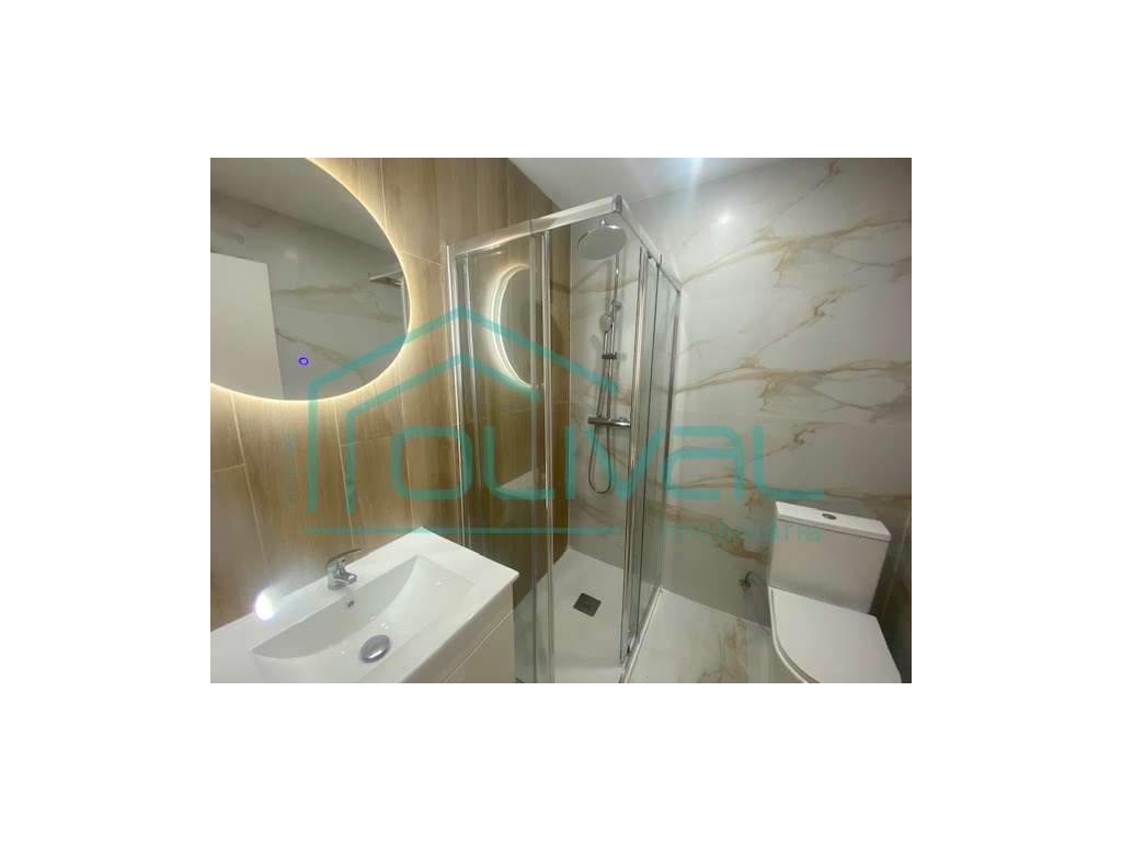 Apartamento T2 à venda em Póvoa de Santa Iria e Forte da Casa-13