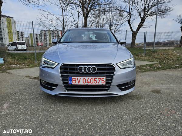 Audi A3 1.6 TDI Sportback (clean diesel) S tronic Ambiente - 1