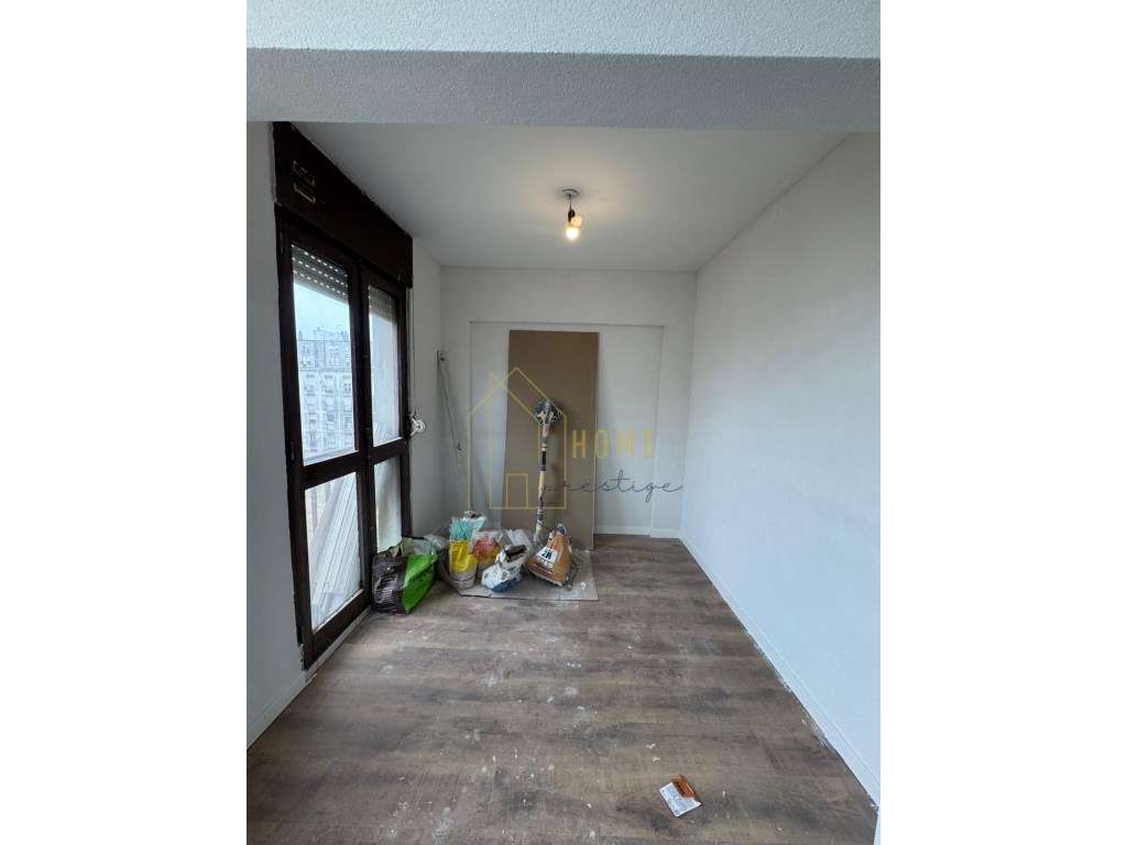 *Apartamento Espetacular em Venda no Vale da Amoreira* - Grande imagem: 3/11