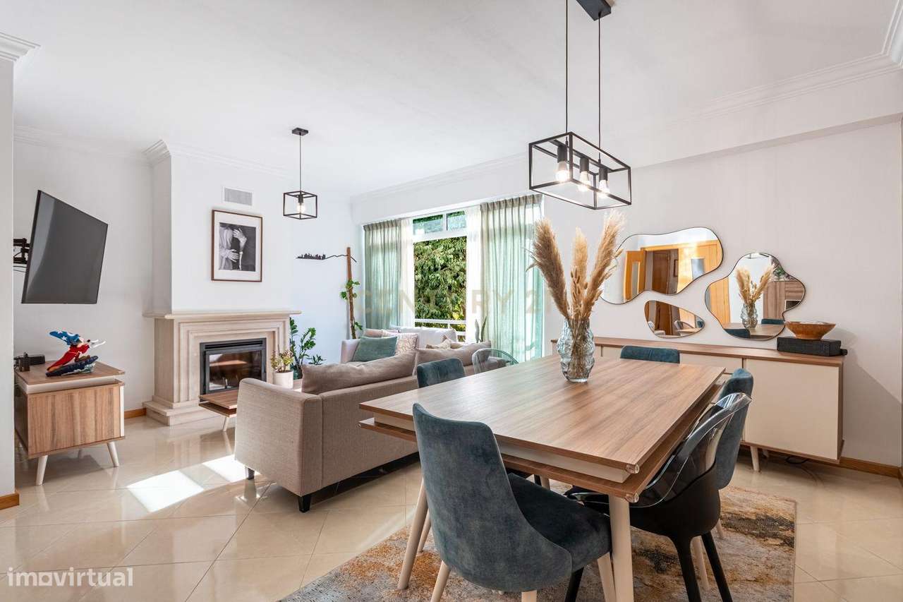 T3 em excelente estado com box de 41 m² e lareira | Vialonga-0