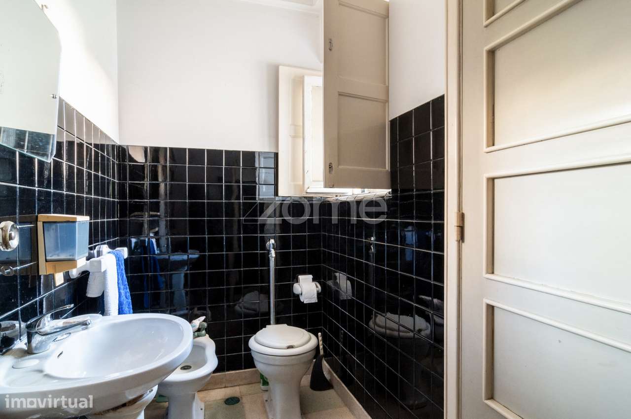 Excelente Moradia T5+1 Independente S. João do Estoril - Grande imagem: 5/18