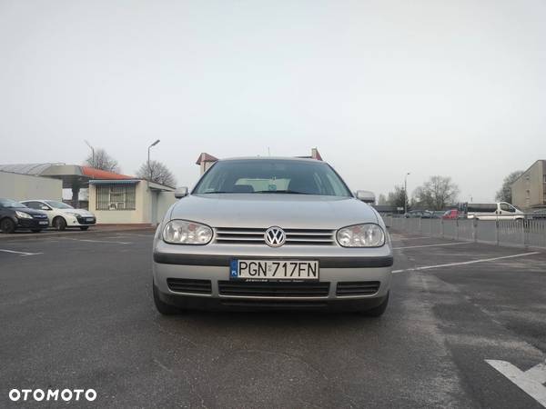 Volkswagen Golf - 12