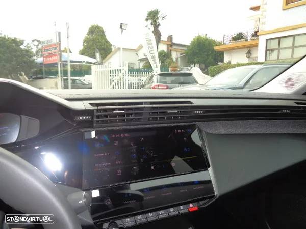 Peugeot 408 1.6 Hybrid Allure Pack e-EAT8 - 10