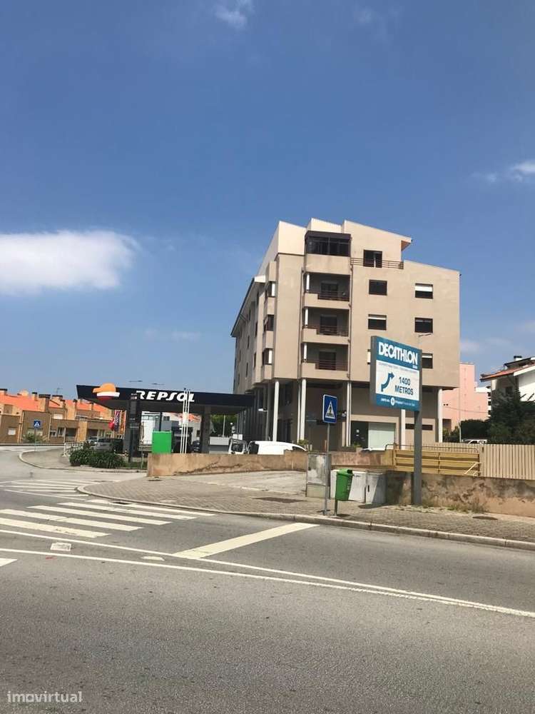 Arrumos no centro de Gaia 10m2 - Grande imagem: 4/10