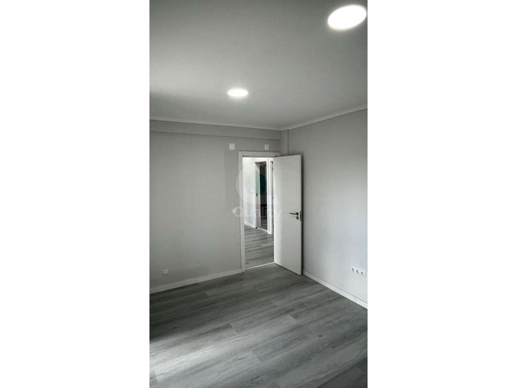 T2 Remodelado | São Sebastião - Setúbal-7