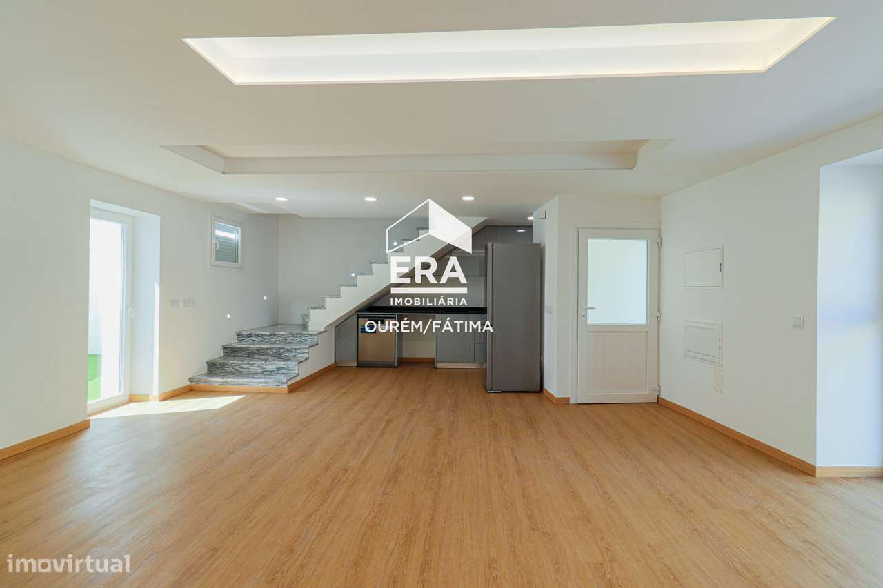 Moradia T3, totalmente renovada-3