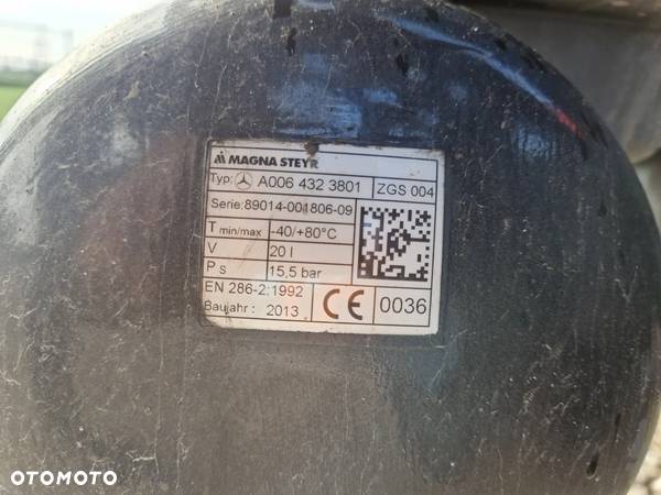 BUTLA POWIETRZA 20L  MERCEDES ACTROS MP4 0064325101 0064323801 - 3