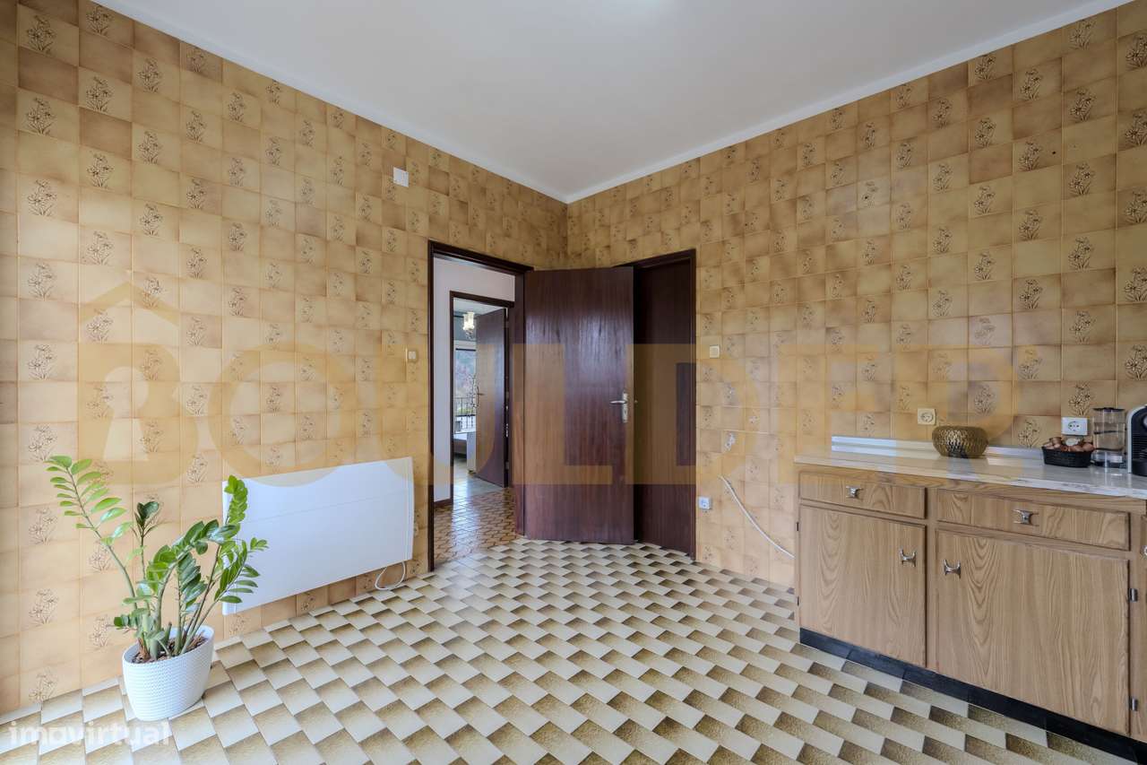 Moradia T4 em Serafão-18