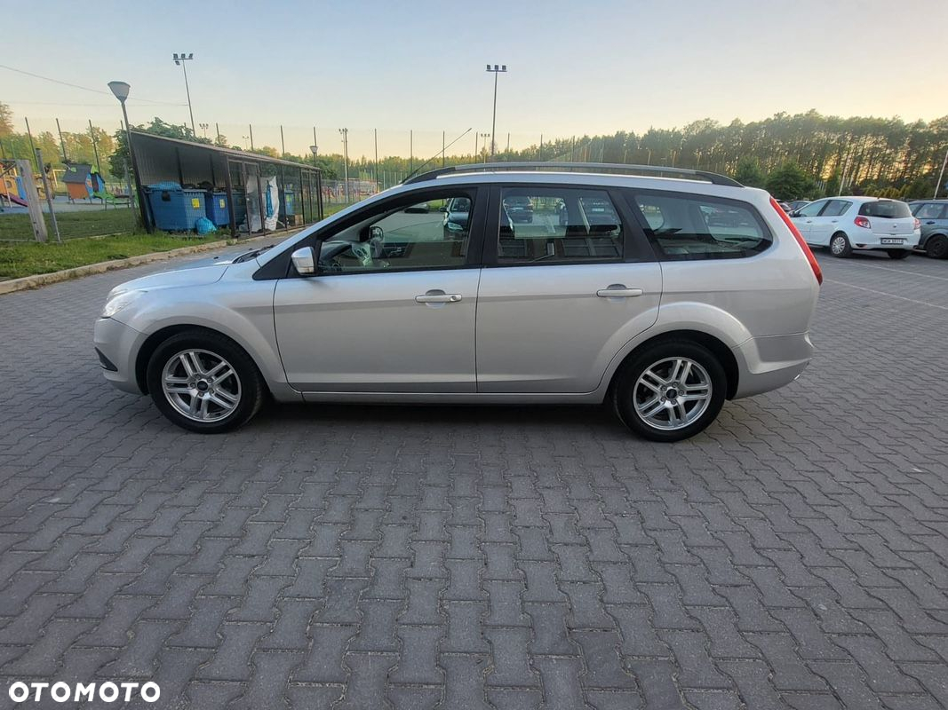 Ford Focus 1.6 16V Ambiente - 5