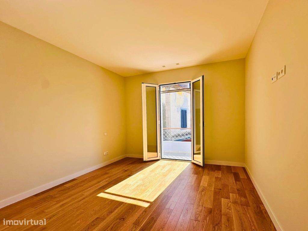 Moradia T3 Moderna com 3 Suítes no Centro do Funchal – Zona do Til-27