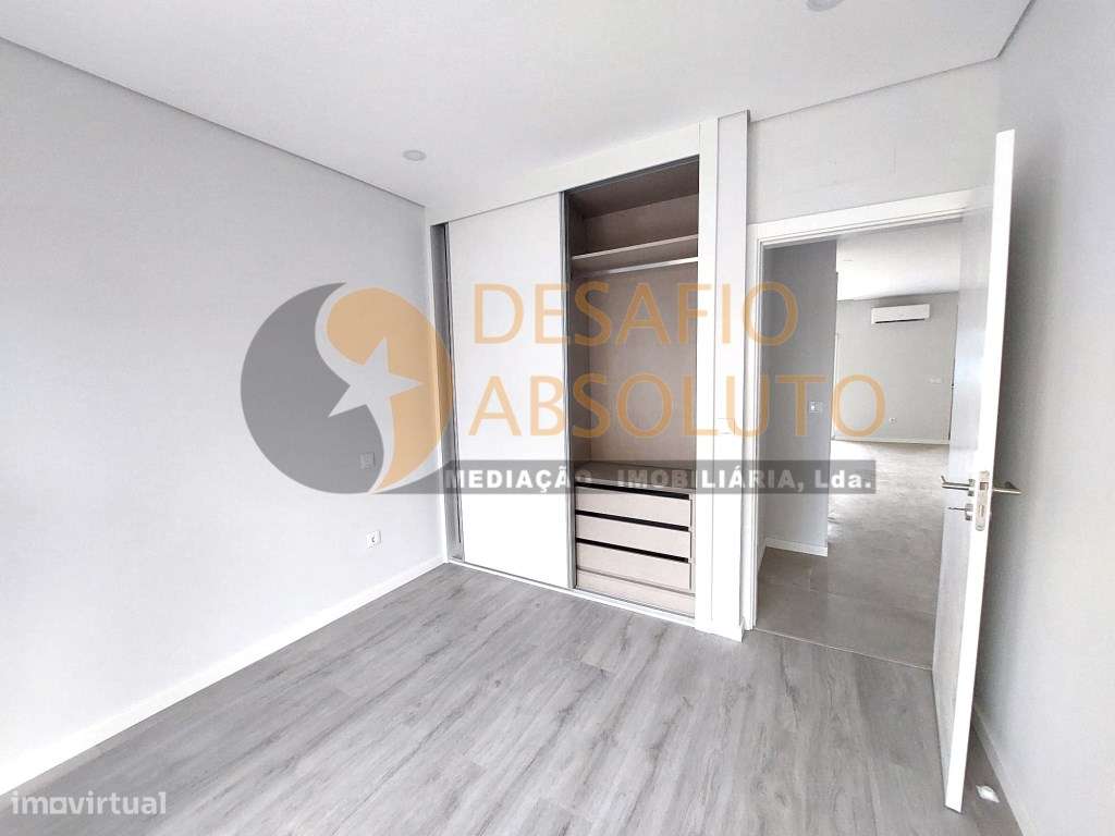 Apartamento T2 c/ varanda. Quinta do Conde - Pinhal do General-13