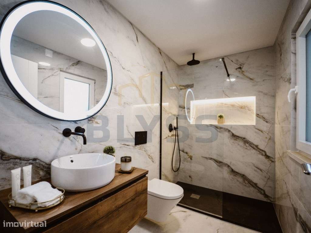 Apartamento T3, em Remodelação Total situado em Benfica, *Oferta da...-17