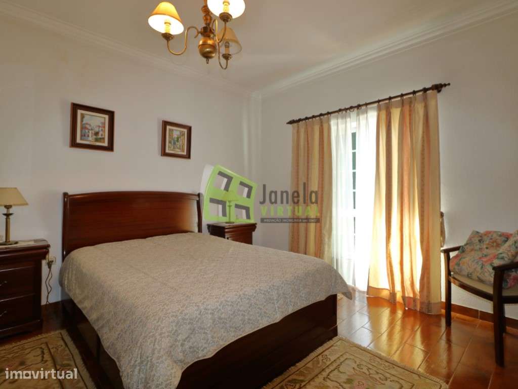 Moradia T4 com Quintal e Garagem - Quinta do Conde-27