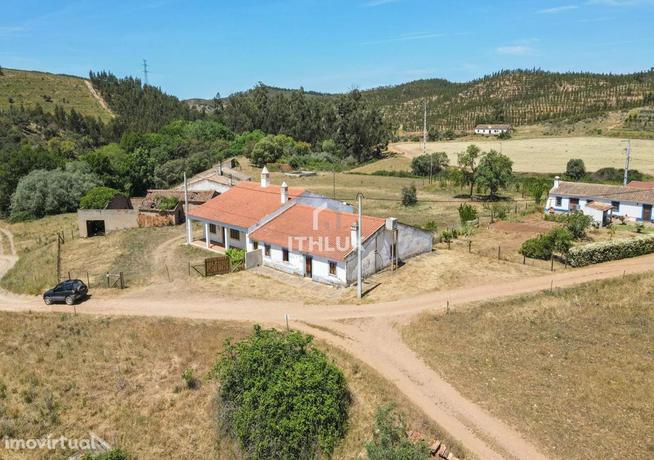 Herdade em Sabóia com 90ha de terreno localizado em Odemira, perto da