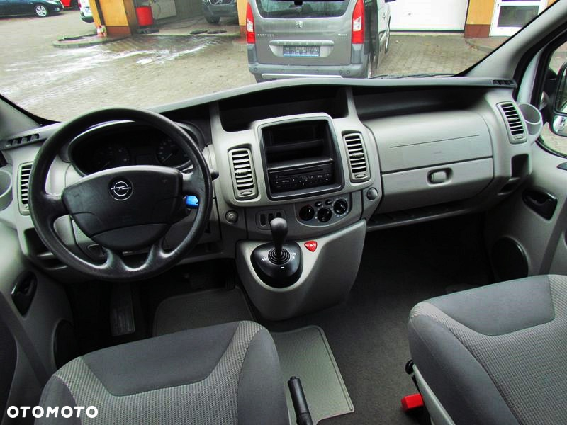 Opel Vivaro - 24