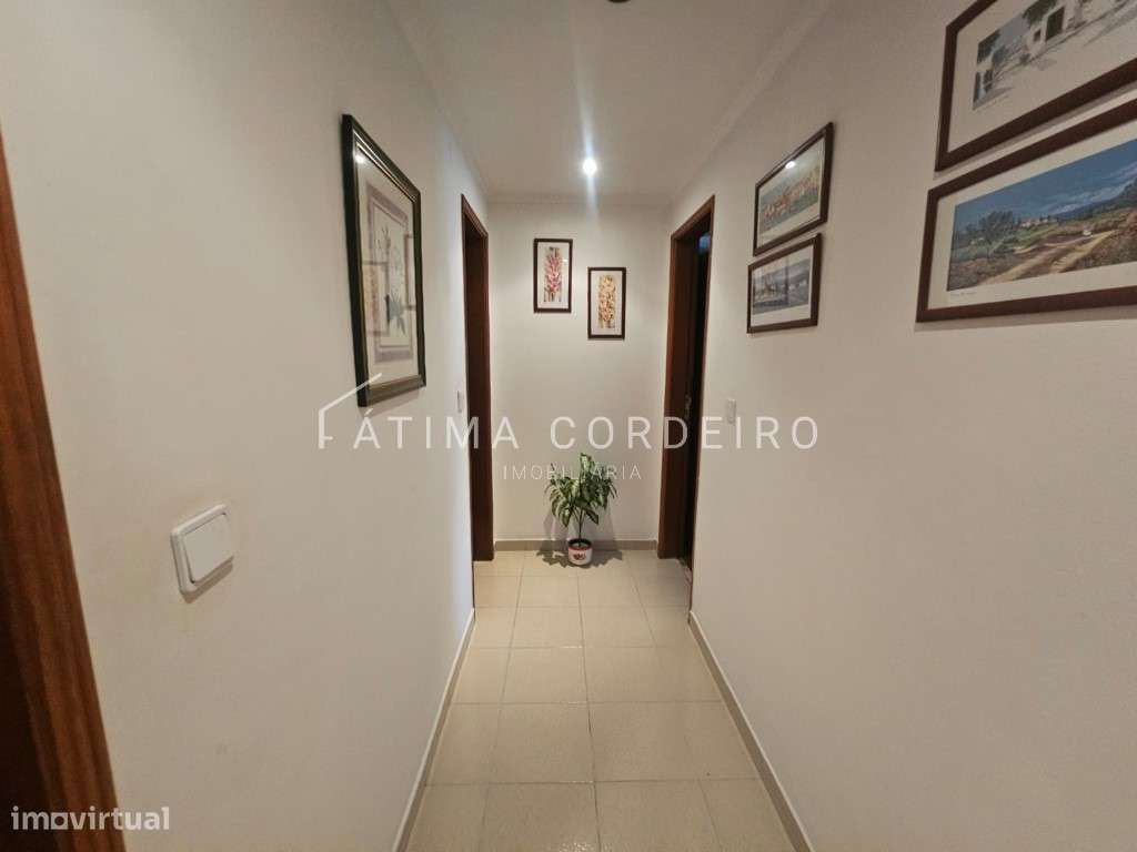 Apartamento T2 na Amora - Localização Privilegiada e Excelente Opor...-14