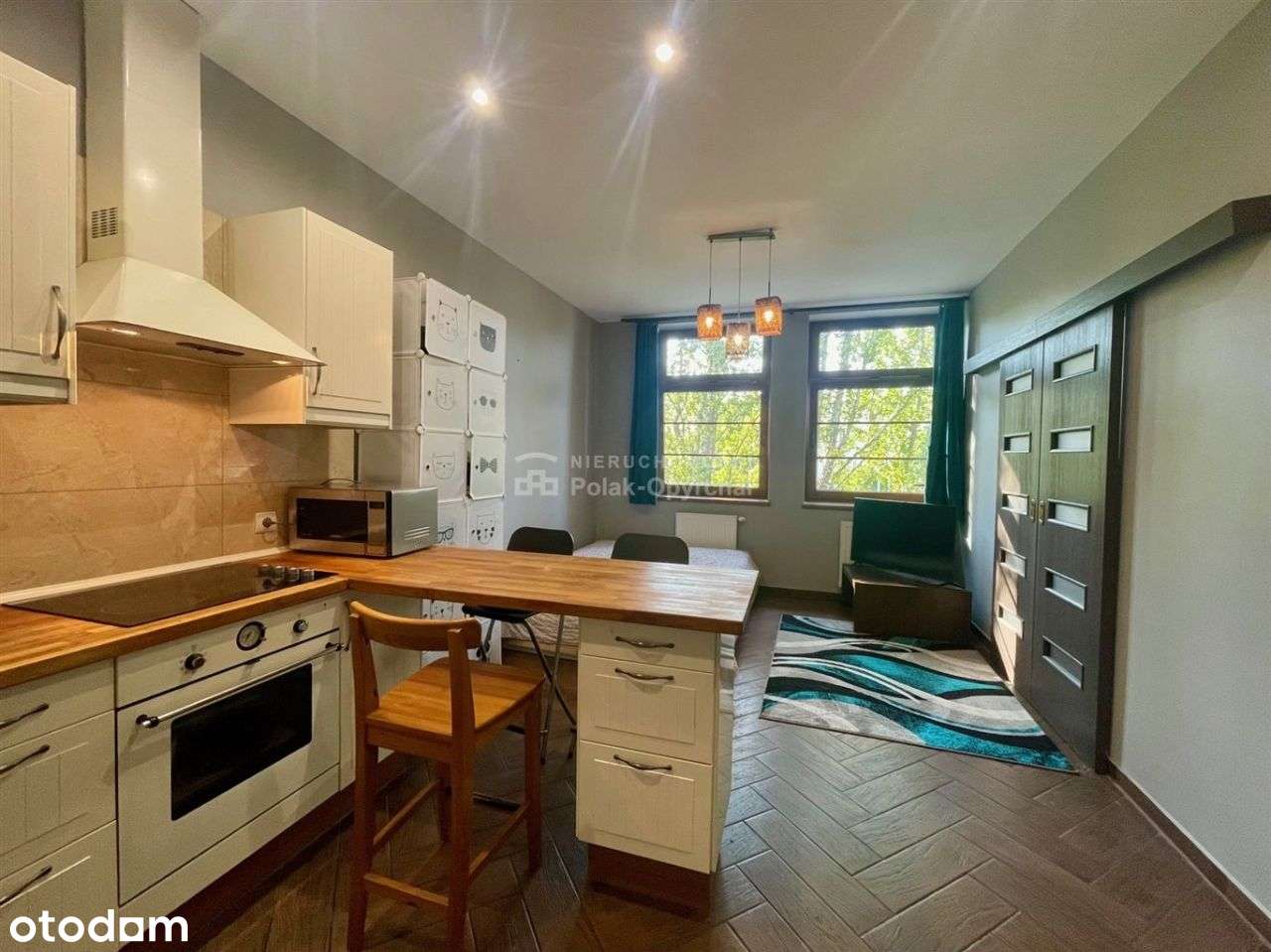 Komfortowe mieszkanie , własny parking-1