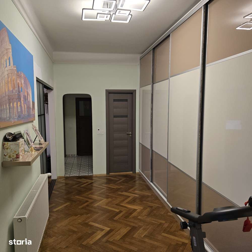 Vand apartament 2 camere complet utilat si mobilat - Imagine principală: 5/10